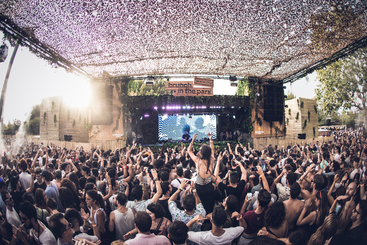 Piknic Electronik: Barcelona, Peace and Love Image
