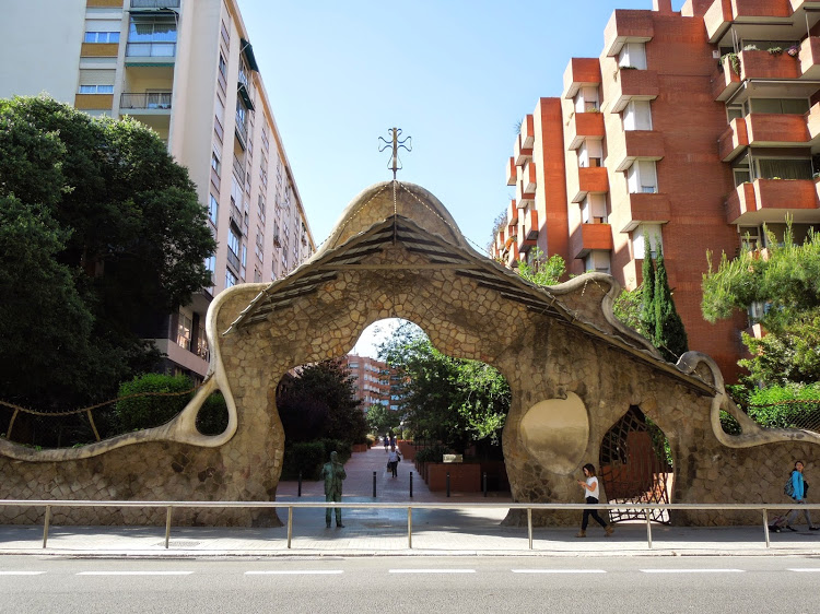 Barcelona Gaudi Tour in One Day! Image