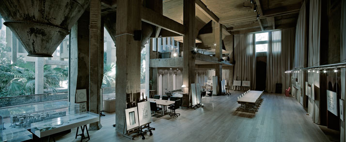 Ricardo-Bofill-cement-factory-yatzer-4