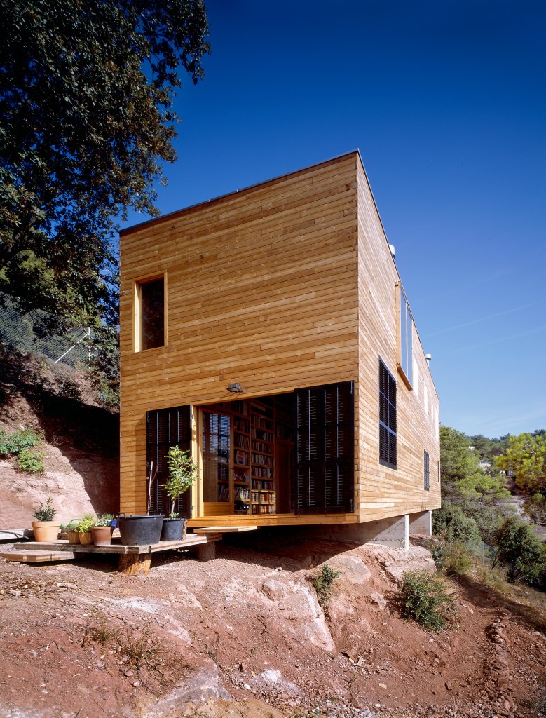 Green is the New Black: Eco-Friendly Houses in Barcelona Image