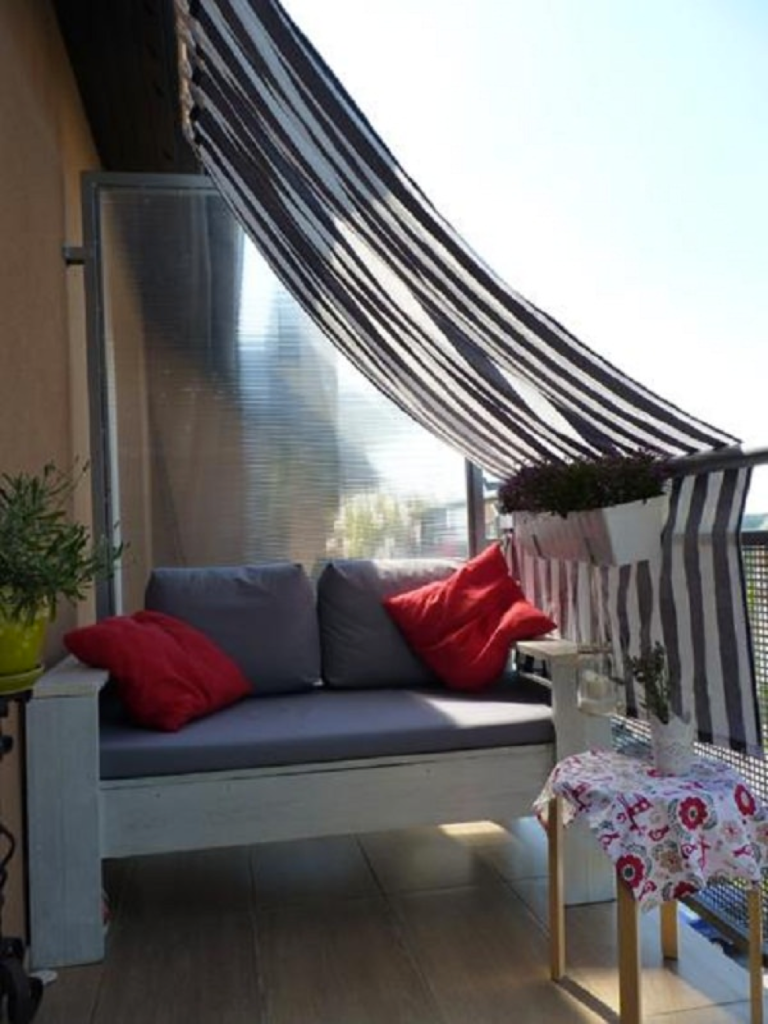  decorate your balcony with curtains